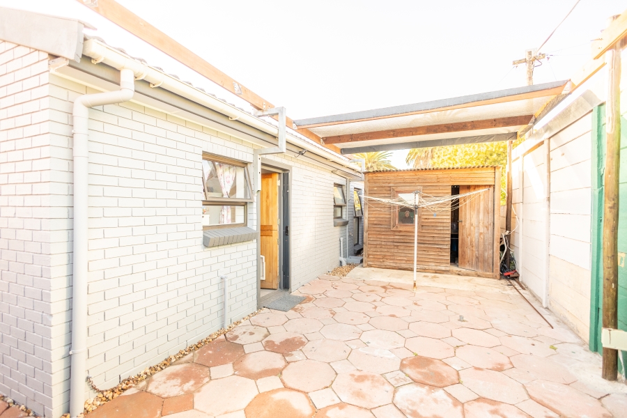 2 Bedroom Property for Sale in Zoo Park Western Cape